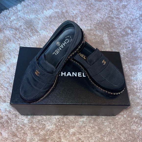 CHANEL, Shoes, Beautiful Chanel Loafers